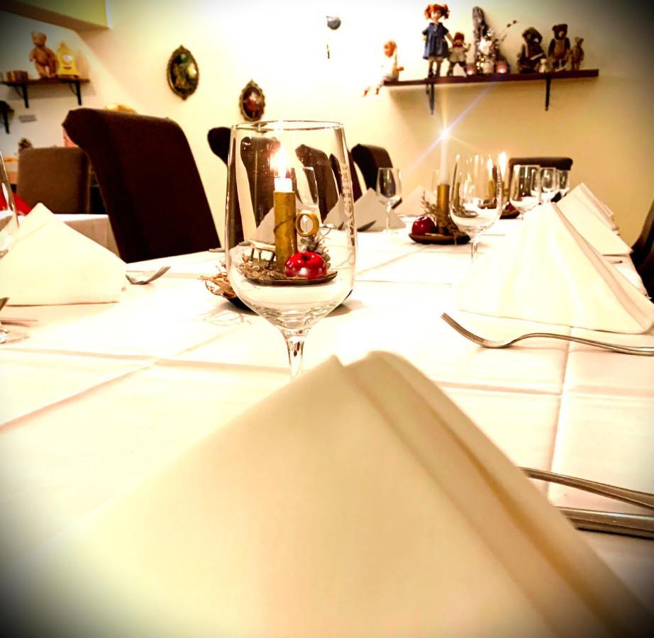 Restaurant Und Pension Zur Puppenstube Stolpen Extérieur photo